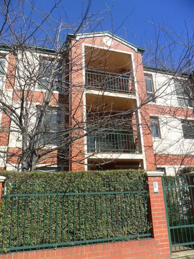 Box Hill Studio Apartment 2 Exteriör bild